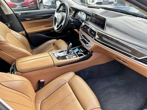 Used 2016 BMW 750i xDrive image 24