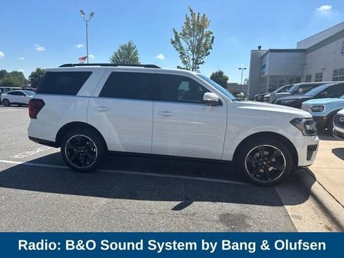 Used 2022 Ford Expedition Limited AWD/4WD image 6