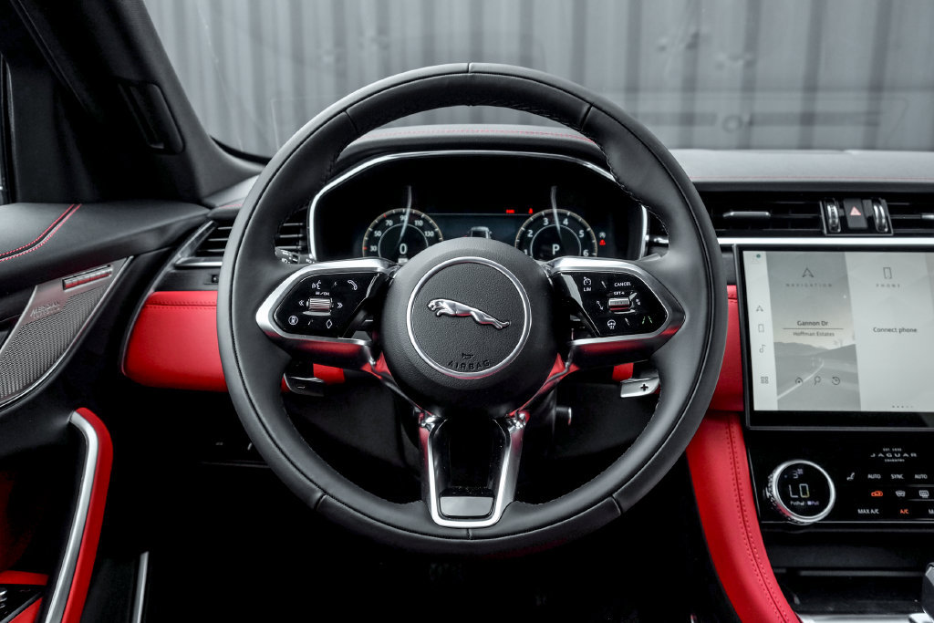 New 2026 Jaguar F-PACE R-Dynamic S AWD/4WD image 17