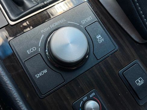 Used 2013 Lexus LS 460 w/ Comfort Pkg RWD image 29