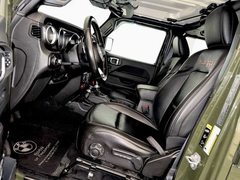 Used 2021 Jeep Wrangler Unlimited Rubicon AWD/4WD image 9
