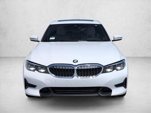 Used 2019 BMW 330i Sedan w/ Driving Assistance Package RWD image 2