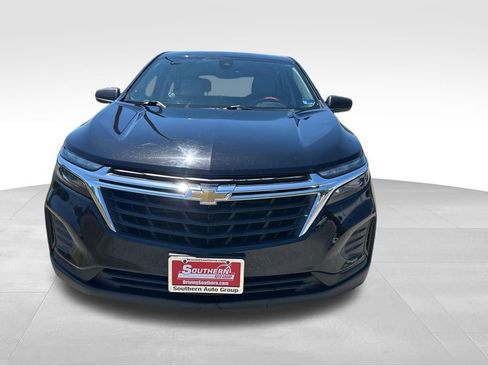 Used 2023 Chevrolet Equinox LS FWD image 2