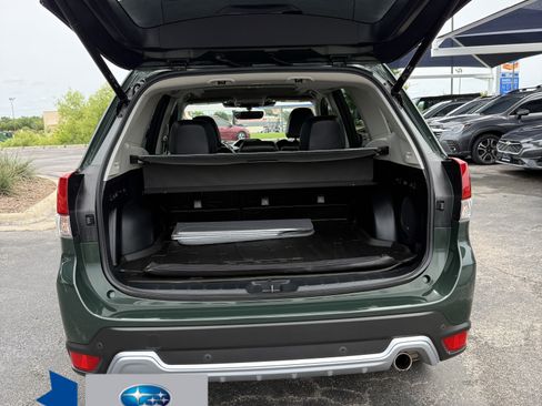 Used 2022 Subaru Forester Touring AWD/4WD image 9