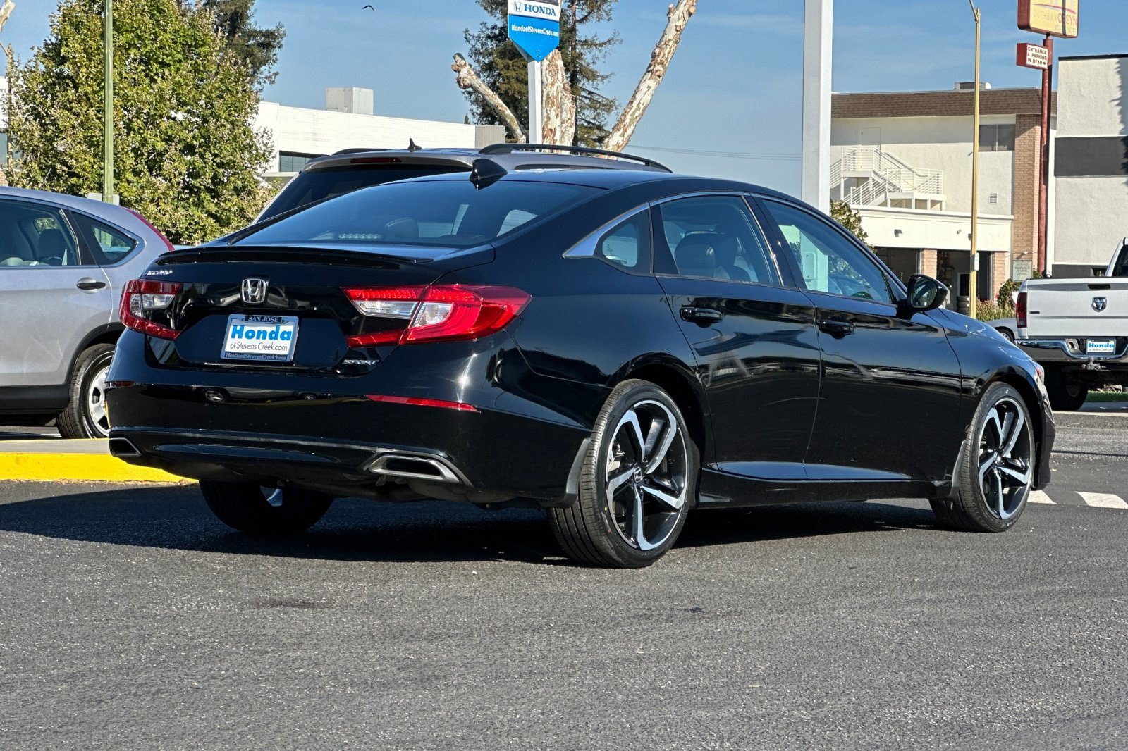 Used 2022 Honda Accord Sport image 9
