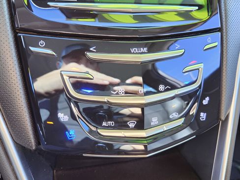 Used 2018 Cadillac XTS Luxury image 34