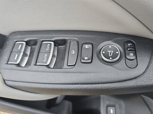 Used 2019 Honda Accord LX image 24