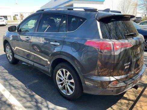 Used 2017 Toyota RAV4 Limited image 9