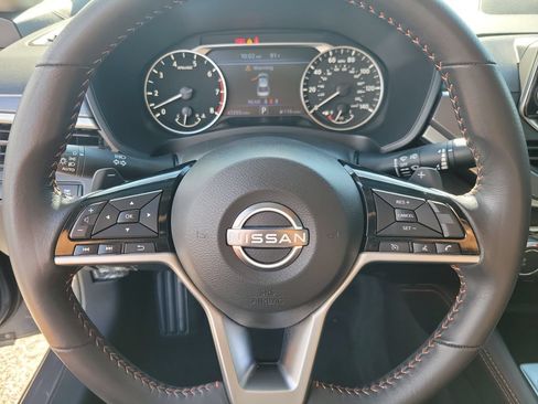 Certified 2024 Nissan Altima 2.5 SR FWD image 18