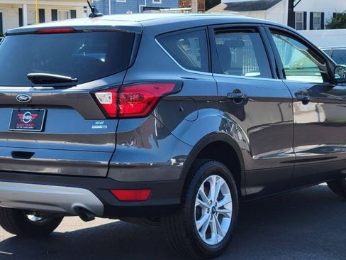 Used 2019 Ford Escape SE AWD/4WD image 6