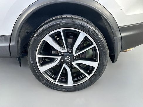 Used 2018 Nissan Rogue Sport SL w/ SL Premium Package FWD image 33