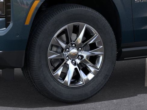 New 2026 Chevrolet Suburban Premier AWD/4WD image 9