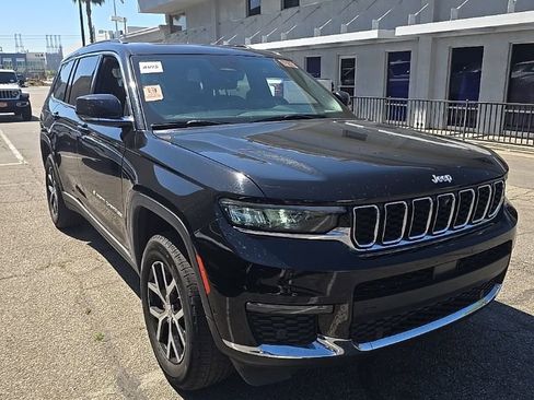 Used 2024 Jeep Grand Cherokee L Limited w/ Luxury Tech Group II image 2