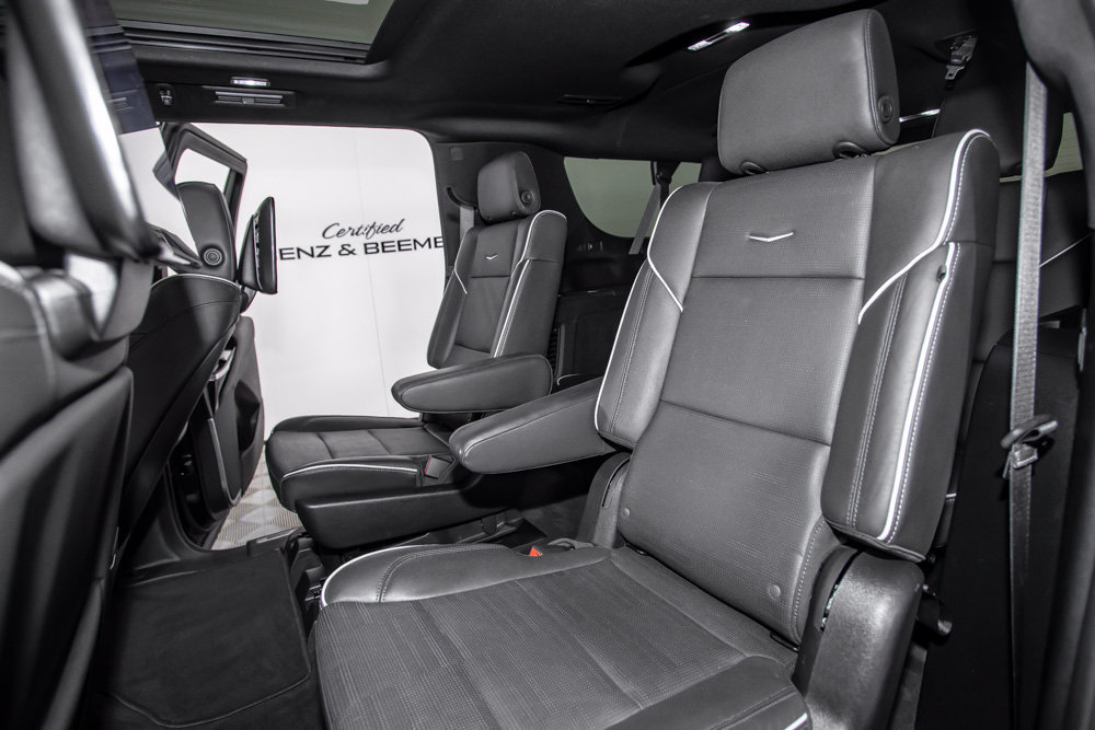 Used 2025 Cadillac Escalade ESV Sport w/ Touring Package AWD/4WD image 13