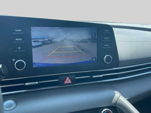 Used 2023 Hyundai Elantra SEL FWD image 28