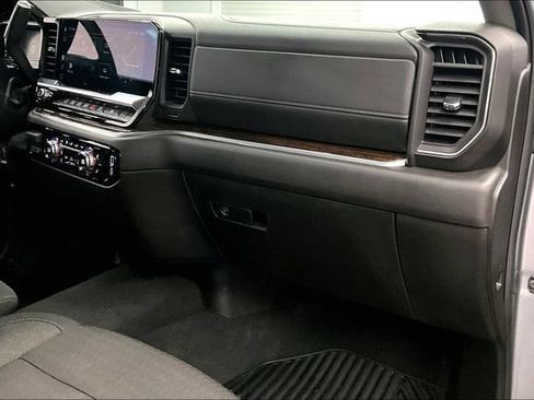 Used 2025 GMC Sierra 1500 SLE AWD/4WD image 20