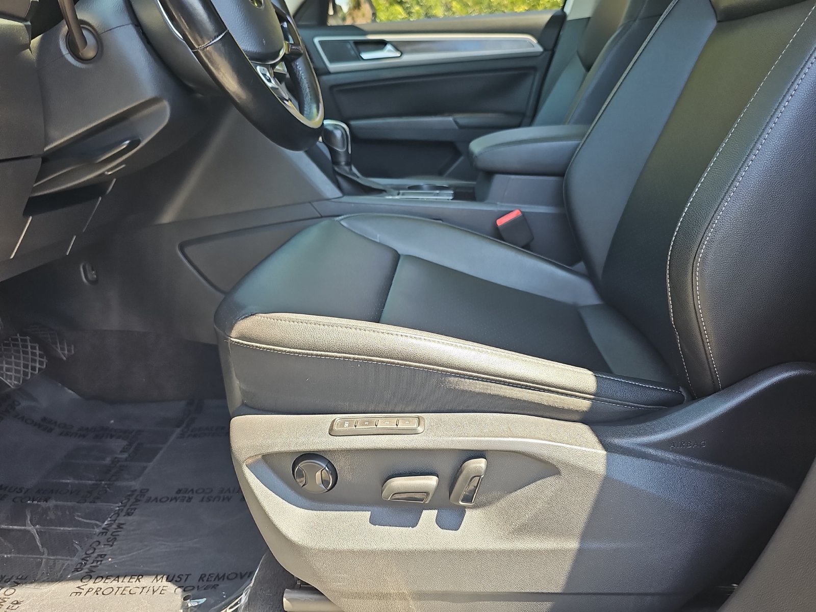 Used 2020 Volkswagen Atlas SEL FWD image 32