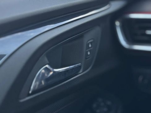 Used 2023 Chevrolet TrailBlazer RS image 25