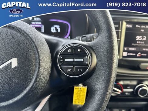 Used 2025 Kia Soul LX w/ LX Technology Package image 22