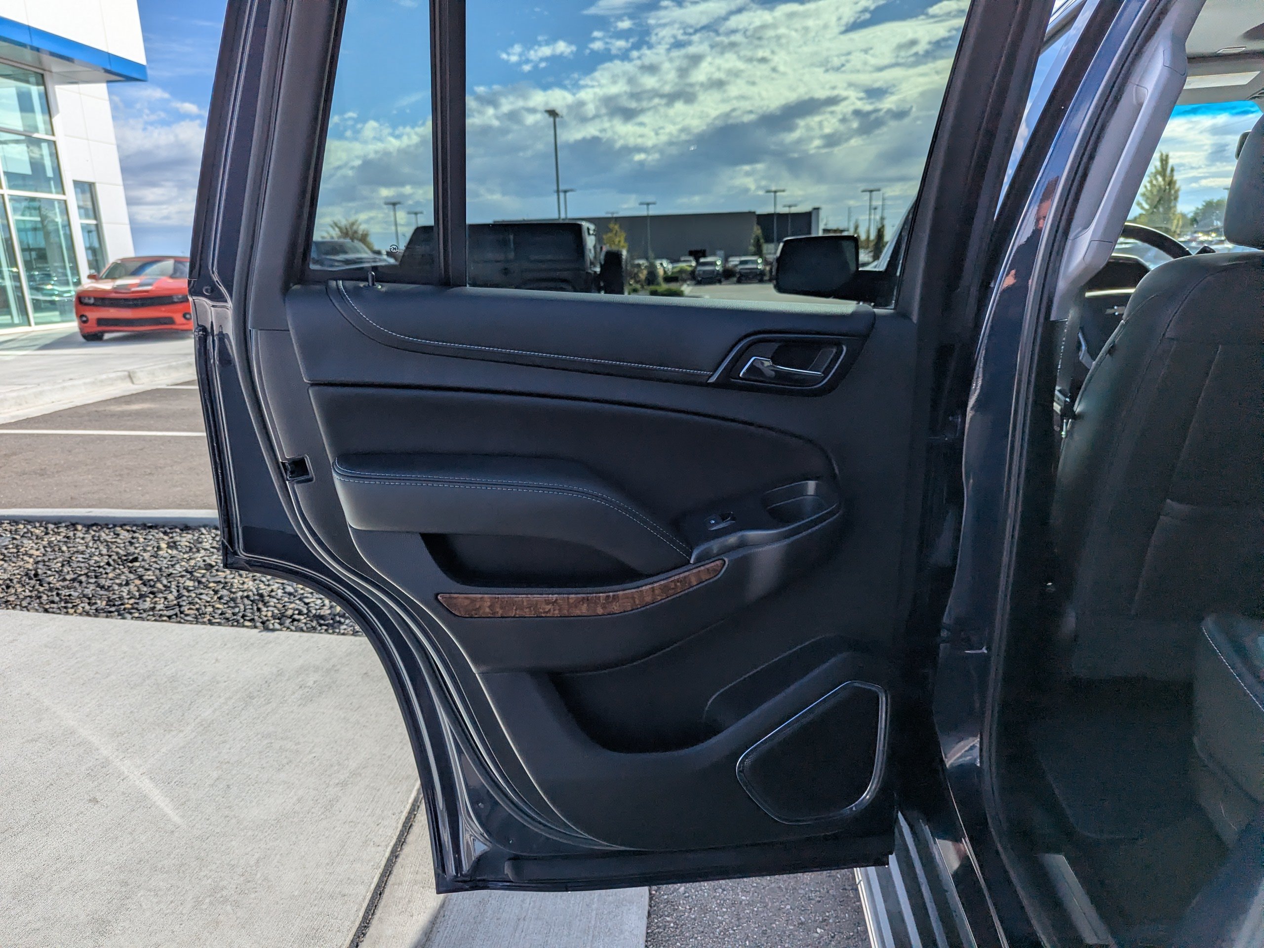 Certified 2017 Chevrolet Tahoe Premier AWD/4WD image 30