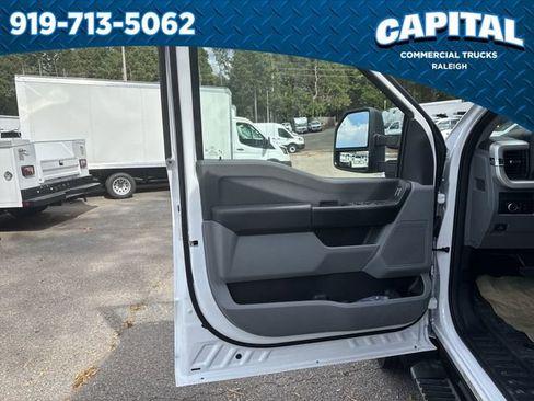 New 2025 Ford F550 4x4 Crew Cab image 20