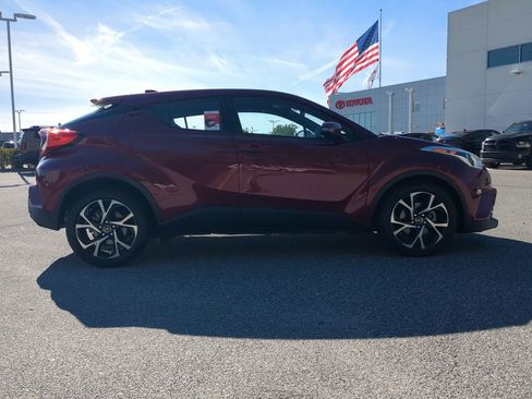 Used 2019 Toyota C-HR XLE image 12