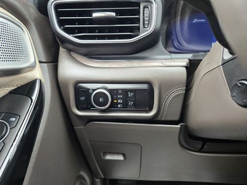 Certified 2023 Ford Explorer Platinum w/ Technology Package AWD/4WD image 25