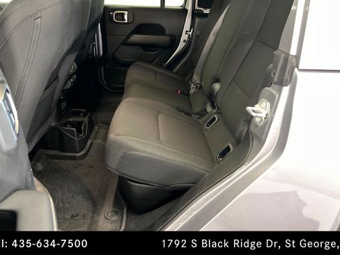 Used 2020 Jeep Gladiator Overland image 21