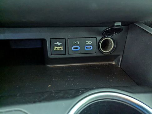 Used 2024 Toyota Highlander XLE image 27