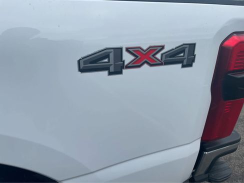 Used 2024 Ford F250 Lariat image 11