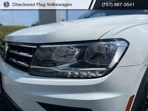 Used 2021 Volkswagen Tiguan SE w/ Panoramic Sunroof Package AWD/4WD image 12