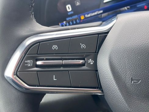 Used 2025 Chevrolet Equinox LT w/ Safety and Technology Package image 27