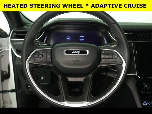 Used 2023 Jeep Grand Cherokee Altitude image 10