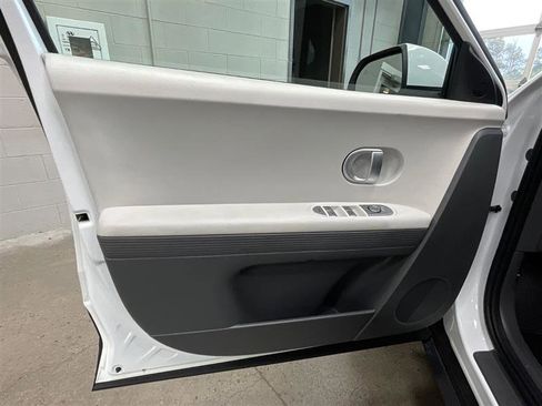 Used 2024 Hyundai Ioniq 5 SEL AWD/4WD image 9