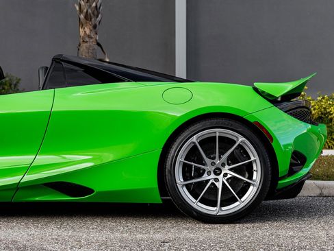 Used 2026 McLaren 750S image 22