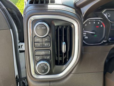 Used 2020 GMC Sierra 1500 SLE w/ SLE Value Package image 11