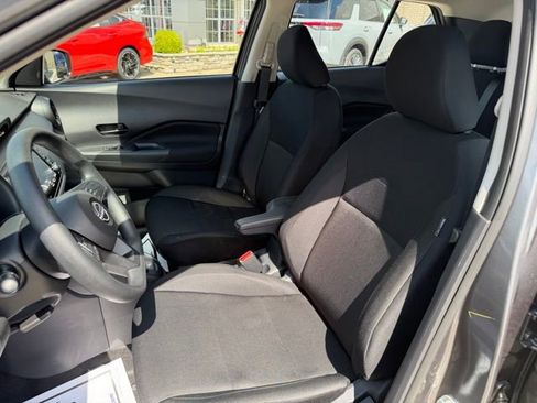 Certified 2025 Nissan Kicks Play S FWD image 9