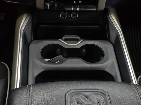 Used 2021 RAM 1500 Laramie AWD/4WD image 16