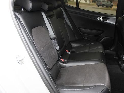 Used 2018 Kia Stinger GT AWD/4WD image 28