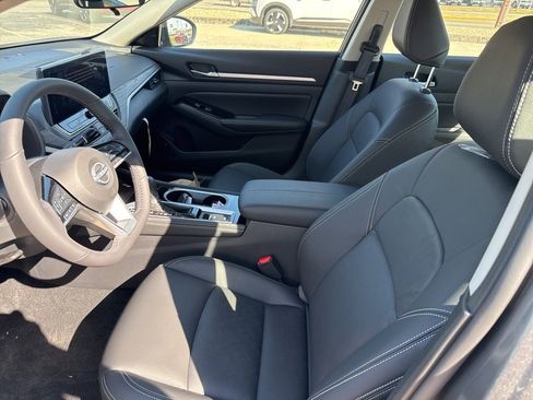 New 2025 Nissan Altima 2.5 SL image 11