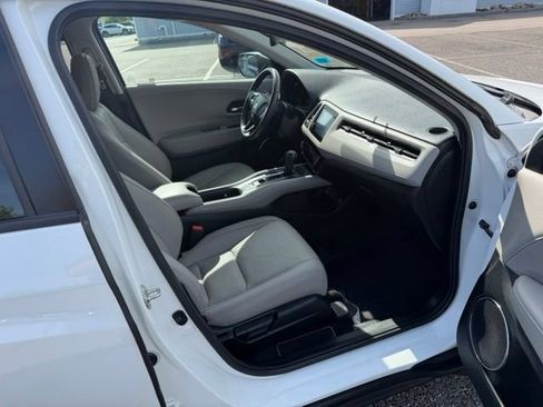 Used 2020 Honda HR-V EX-L image 11