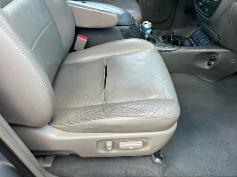 Used 2006 Toyota Sequoia SR5 RWD image 12