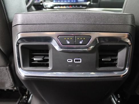Used 2025 Chevrolet Silverado 1500 LTZ AWD/4WD image 24
