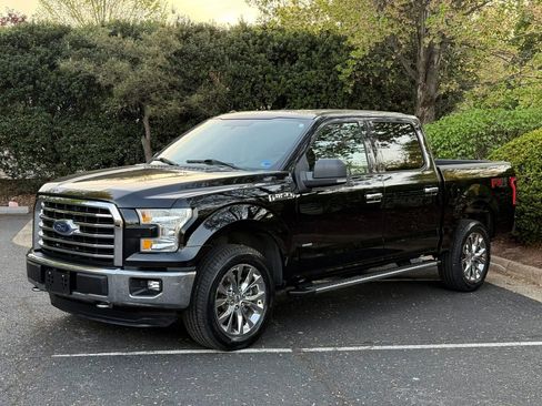 Used 2016 Ford F150 XLT w/ Equipment Group 302A Luxury image 4