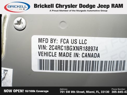 Used 2022 Chrysler Pacifica Touring-L image 37