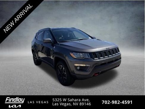 Used 2019 Jeep Compass Trailhawk AWD/4WD image 3