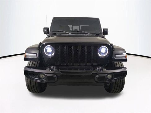 Used 2023 Jeep Gladiator Overland image 3