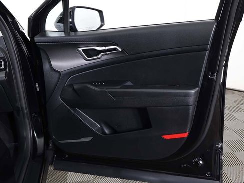 Used 2024 Kia Sportage LX image 21