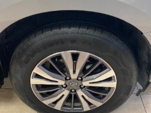 Used 2019 Nissan Pathfinder SL AWD/4WD image 26