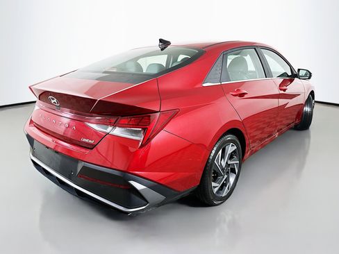 Certified 2024 Hyundai Elantra Limited image 7